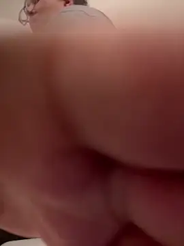 wishuhope4 online show from April 17, 2026, 9:50 pm