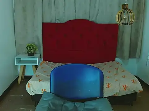 luisa  torres online show from September 19, 2025, 3:32 am