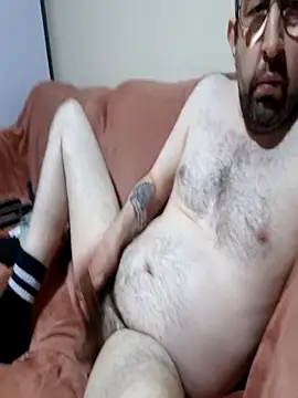 Snapshot of Bigahezlong chatting on October 31, 2025, 8:38 pm Bigahezlong online show from October 31, 2025, 8:38 pm