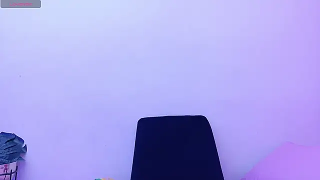 Snapshot of mamaneedsfun chatting on December 19, 2025, 1:02 pm mamaneedsfun online show from December 19, 2025, 1:02 pm