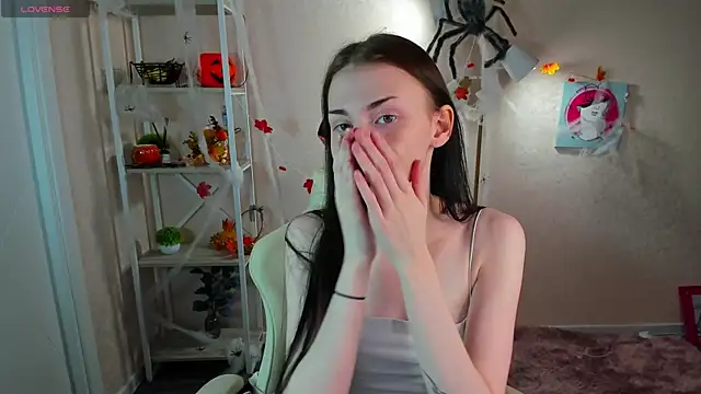 Jennie Hunter online show from November 6, 2025, 9:35 am