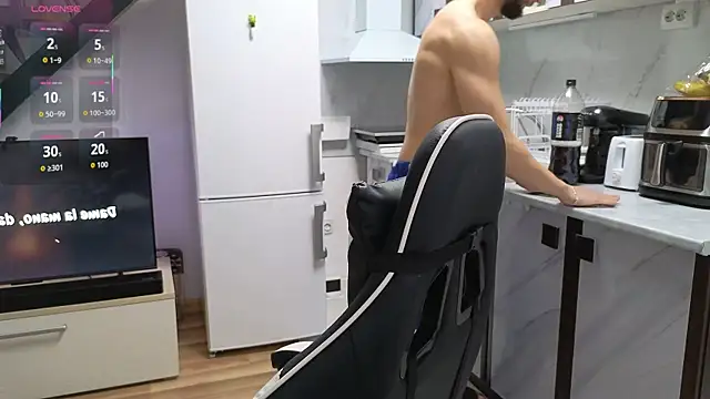 RyanStorm  online show from November 25, 2025, 4:18 pm