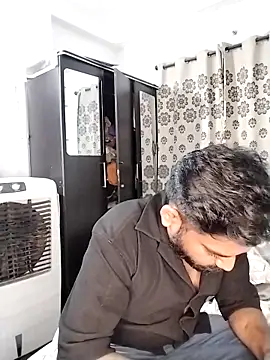 avi007p online show from April 1, 2026, 5:10 pm