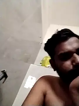 Snapshot of avi007p chatting on May 10, 2026, 3:43 am avi007p online show from May 10, 2026, 3:43 am