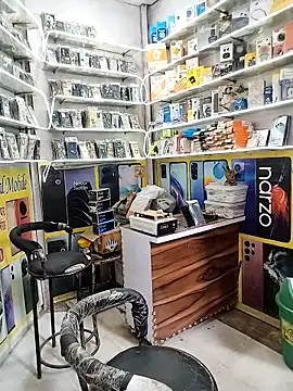 avi007p online show from December 2, 2025, 8:27 am