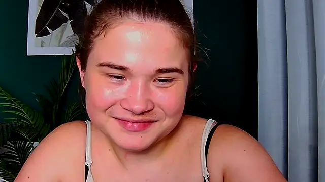 Snapshot of IsabellCharm chatting on October 12, 2025, 3:02 pm IsabellCharm online show from October 12, 2025, 3:02 pm