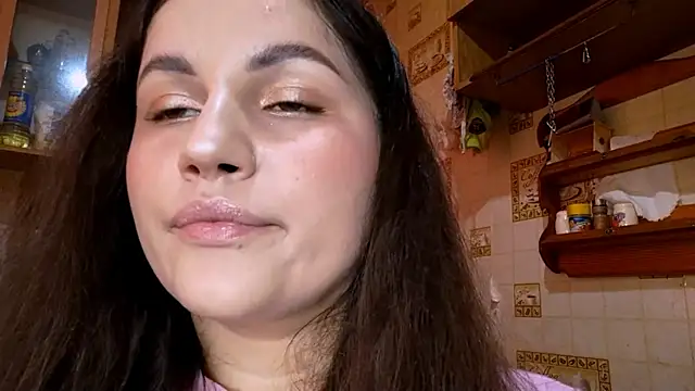 DierdreCousineau online show from October 16, 2025, 8:22 am