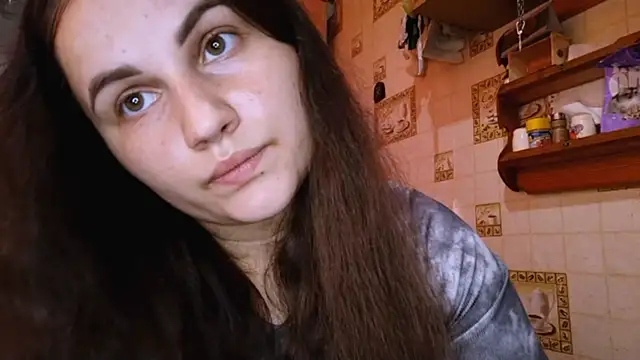 DierdreCousineau online show from September 20, 2025, 10:20 am