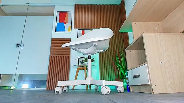 Snapshot of sweet_mile chatting on January 19, 2026, 12:09 pm sweet mile online show from January 19, 2026, 12:09 pm