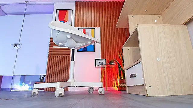 Snapshot of sweet_mile chatting on February 4, 2026, 12:11 pm sweet mile online show from February 4, 2026, 12:11 pm