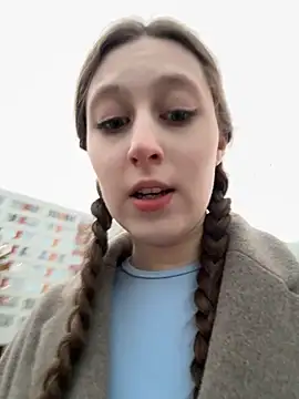 Snapshot of FroggyAnna chatting on October 12, 2025, 2:40 pm FroggyAnna online show from October 12, 2025, 2:40 pm