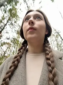 Snapshot of FroggyAnna chatting on October 5, 2025, 2:08 pm FroggyAnna online show from October 5, 2025, 2:08 pm