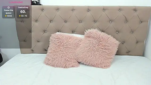 Isbettyche online show from November 30, 2025, 12:11 am