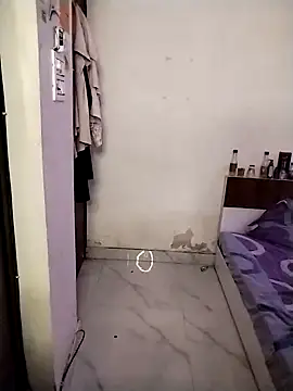 Sexy vernilla online show from April 16, 2026, 9:50 pm