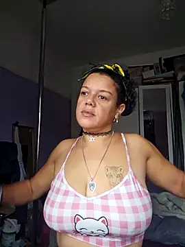 GoddessChantelle online show from October 13, 2025, 1:56 pm