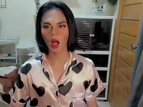 Snapshot of uralexa_xxx18 chatting on September 21, 2025, 2:44 pm uralexa xxx18 online show from September 21, 2025, 2:44 pm