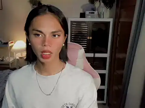 Snapshot of uralexa_xxx18 chatting on October 4, 2025, 2:29 pm uralexa xxx18 online show from October 4, 2025, 2:29 pm