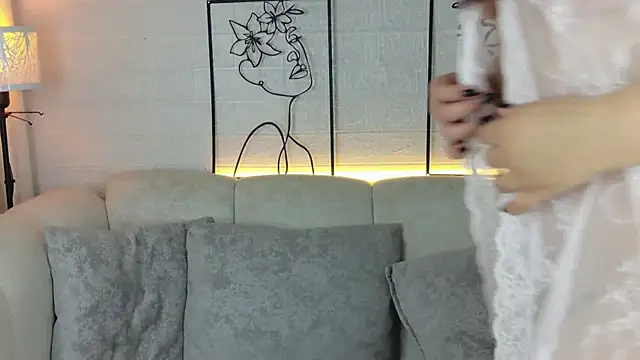 Snapshot of VioletBlacke_ chatting on January 13, 2026, 1:15 pm VioletBlacke online show from January 13, 2026, 1:15 pm