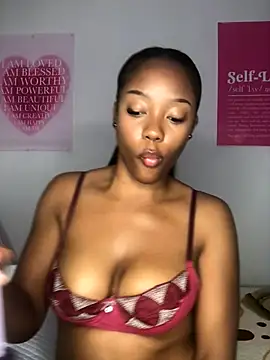 Snapshot of Sprinkle_Q chatting on October 23, 2025, 9:35 pm Sprinkle Q online show from October 23, 2025, 9:35 pm