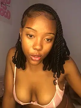 Snapshot of Sprinkle_Q chatting on October 7, 2025, 5:36 pm Sprinkle Q online show from October 7, 2025, 5:36 pm