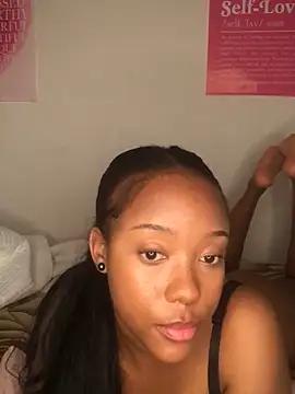 Snapshot of Sprinkle_Q chatting on October 26, 2025, 11:38 pm Sprinkle Q online show from October 26, 2025, 11:38 pm