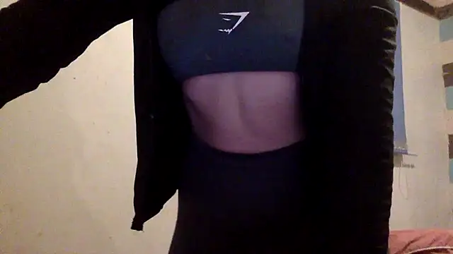 Snapshot of Bellababexox_ chatting on October 6, 2025, 5:30 am Bellababexox online show from October 6, 2025, 5:30 am