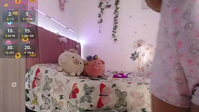 Snapshot of Liahdiaz_ chatting on February 3, 2026, 12:43 pm Liahdiaz online show from February 3, 2026, 12:43 pm