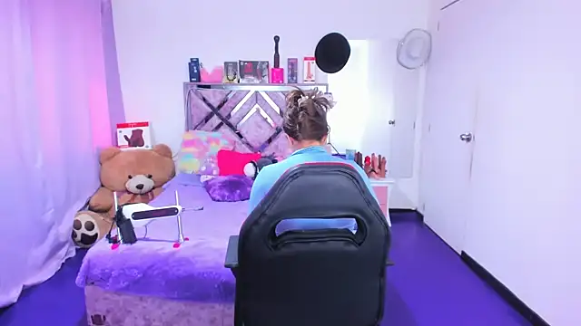 Snapshot of Luna_Analya chatting on March 2, 2026, 2:57 pm Luna Analya online show from March 2, 2026, 2:57 pm