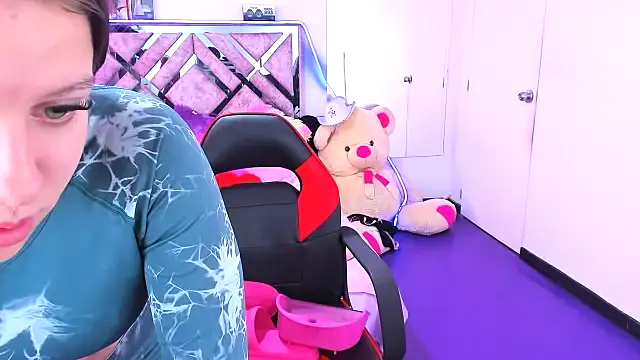 Snapshot of Luna_Analya chatting on February 25, 2026, 2:28 pm Luna Analya online show from February 25, 2026, 2:28 pm