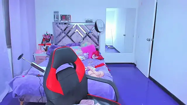 Snapshot of Luna_Analya chatting on February 12, 2026, 2:44 am Luna Analya online show from February 12, 2026, 2:44 am