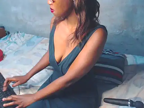 Snapshot of Blackntoxicabe6999 chatting on November 29, 2025, 1:50 am Blackntoxicabe6999 online show from November 29, 2025, 1:50 am