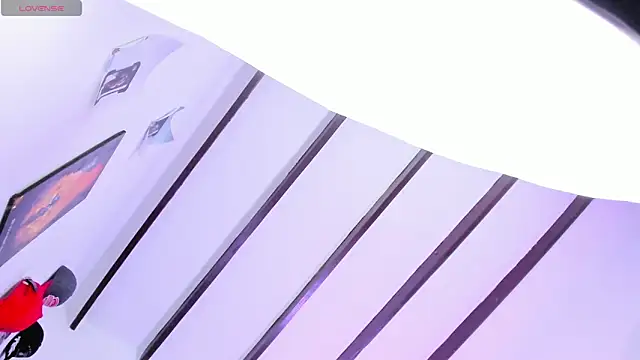 Rihanna hotx online show from February 8, 2026, 3:15 am