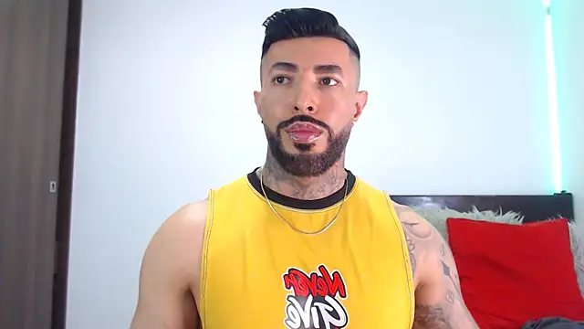 Snapshot of andrea_de_lucaa chatting on February 5, 2026, 8:26 pm andrea de lucaa online show from February 5, 2026, 8:26 pm