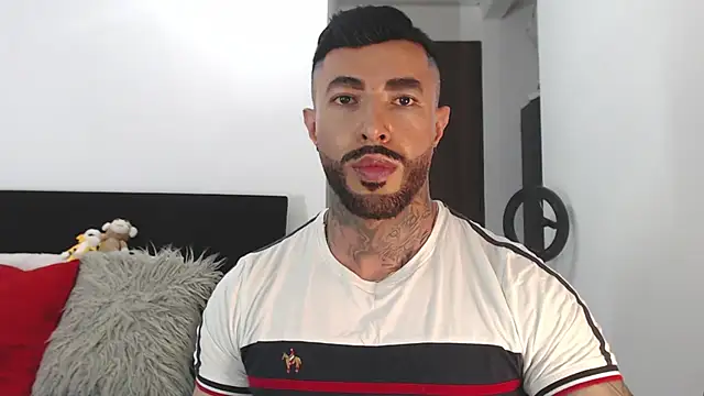 Snapshot of andrea_de_lucaa chatting on May 13, 2026, 3:24 am andrea de lucaa online show from May 13, 2026, 3:24 am