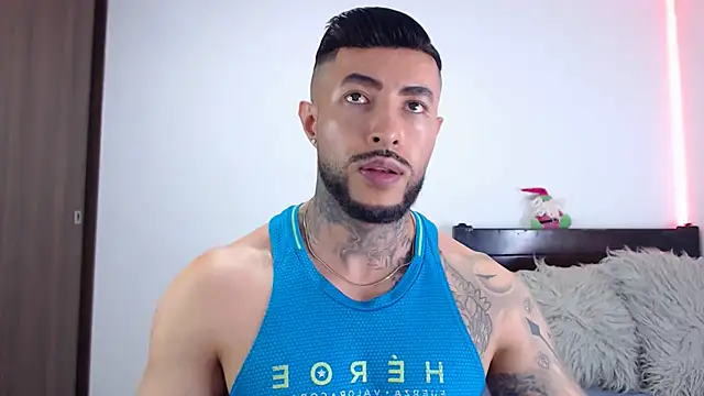 Snapshot of andrea_de_lucaa chatting on December 14, 2025, 4:29 am andrea de lucaa online show from December 14, 2025, 4:29 am