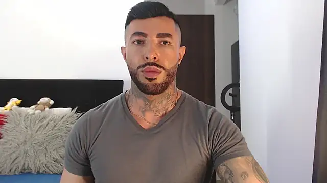 Snapshot of andrea_de_lucaa chatting on May 12, 2026, 4:09 am andrea de lucaa online show from May 12, 2026, 4:09 am