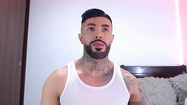 Snapshot of andrea_de_lucaa chatting on January 18, 2026, 4:05 am andrea de lucaa online show from January 18, 2026, 4:05 am