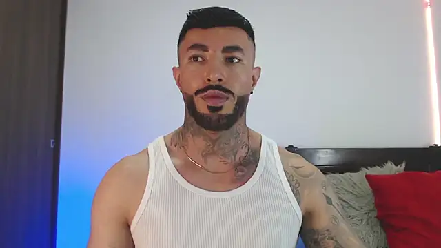 Snapshot of andrea_de_lucaa chatting on April 26, 2026, 4:32 am andrea de lucaa online show from April 26, 2026, 4:32 am