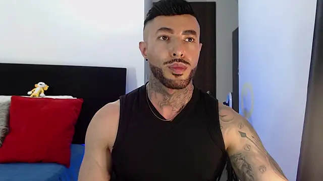 Snapshot of andrea_de_lucaa chatting on May 9, 2026, 4:27 am andrea de lucaa online show from May 9, 2026, 4:27 am