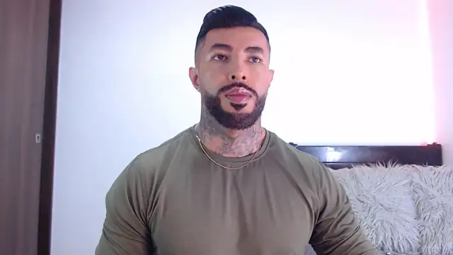 Snapshot of andrea_de_lucaa chatting on January 11, 2026, 12:17 am andrea de lucaa online show from January 11, 2026, 12:17 am