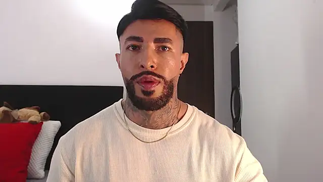 Snapshot of andrea_de_lucaa chatting on June 1, 2026, 2:56 am andrea de lucaa online show from June 1, 2026, 2:56 am