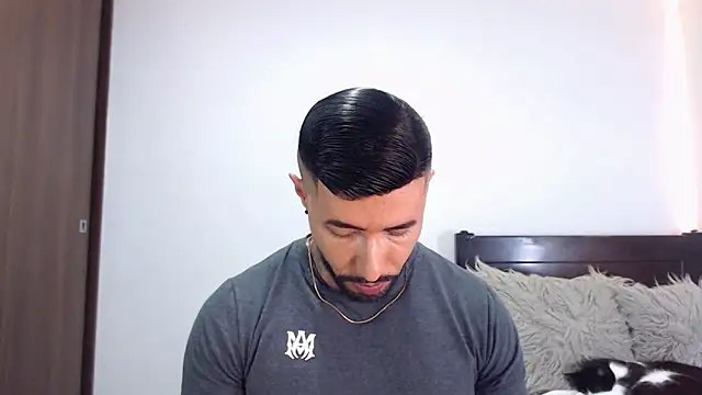 Snapshot of andrea_de_lucaa chatting on February 2, 2026, 3:05 am andrea de lucaa online show from February 2, 2026, 3:05 am