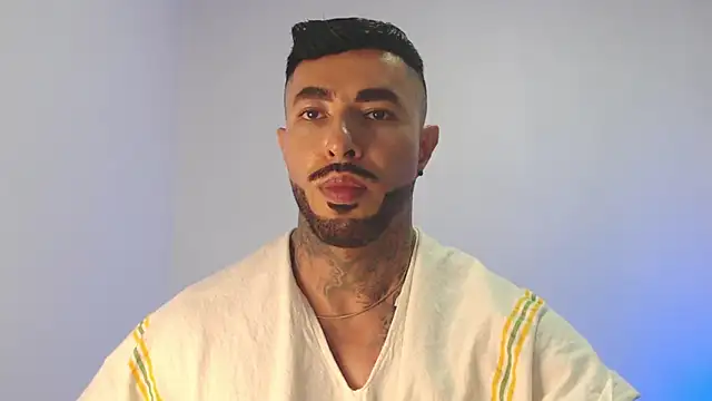 Snapshot of andrea_de_lucaa chatting on May 7, 2026, 4:28 am andrea de lucaa online show from May 7, 2026, 4:28 am