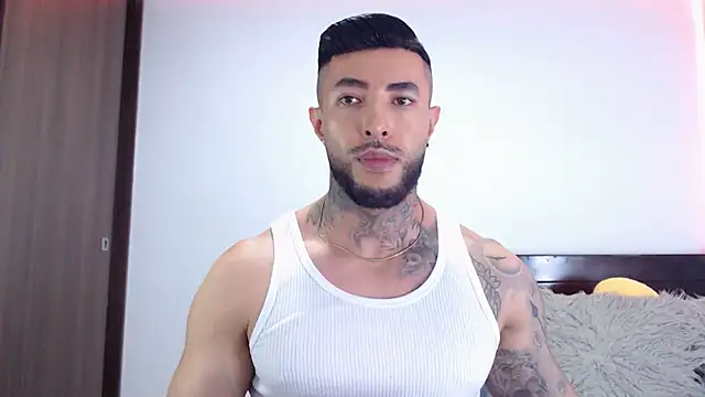 Snapshot of andrea_de_lucaa chatting on December 19, 2025, 1:42 am andrea de lucaa online show from December 19, 2025, 1:42 am