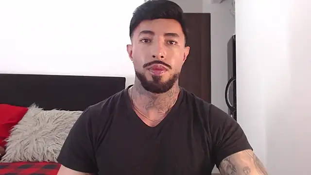 Snapshot of andrea_de_lucaa chatting on June 29, 2026, 2:18 am andrea de lucaa online show from June 29, 2026, 2:18 am