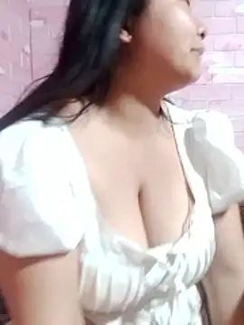 Snapshot of girl-babi chatting on May 10, 2026, 3:21 am girl-babi online show from May 10, 2026, 3:21 am