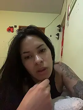 Snapshot of Vixxen_99 chatting on November 24, 2025, 2:44 am Vixxen 99 online show from November 24, 2025, 2:44 am