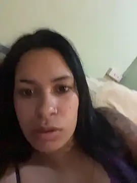 Snapshot of Vixxen_99 chatting on November 17, 2025, 4:16 am Vixxen 99 online show from November 17, 2025, 4:16 am