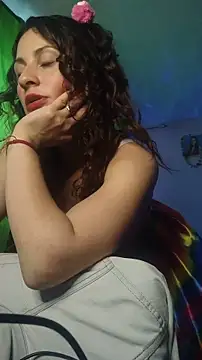 Snapshot of lindasyt chatting on October 31, 2025, 3:19 pm lindasyt online show from October 31, 2025, 3:19 pm