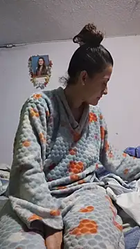 Snapshot of lindasyt chatting on November 16, 2025, 10:42 am lindasyt online show from November 16, 2025, 10:42 am